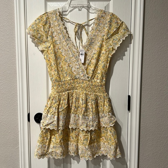 ✨NWT✨AMERICAN EAGLE Yellow Ruffled Sundress. - Picture 2 of 6